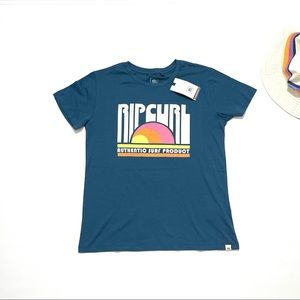 🌊Ripcurl Surf Revival Standard Tee 🏄‍♀️🌴